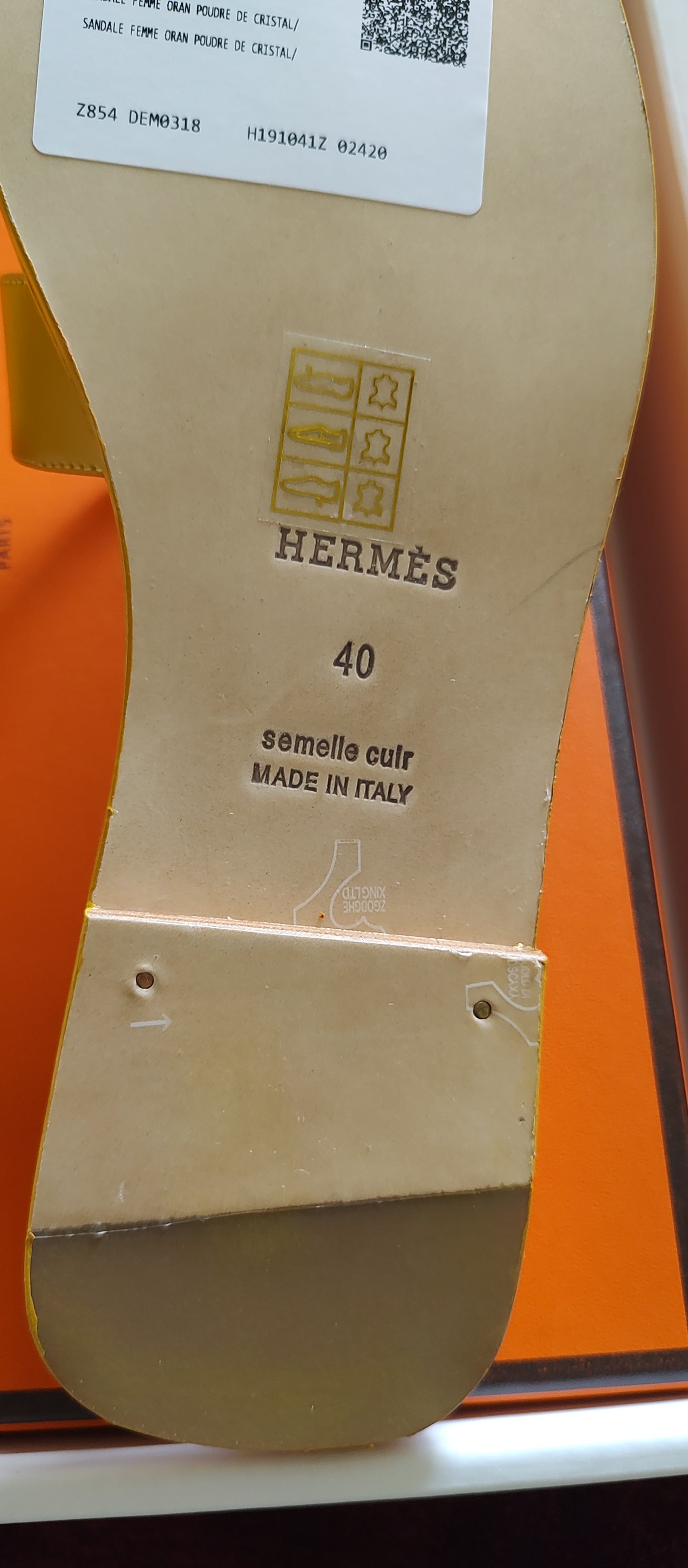 Hermès Oran Sandal in Yellow EU Size 40 US size 10