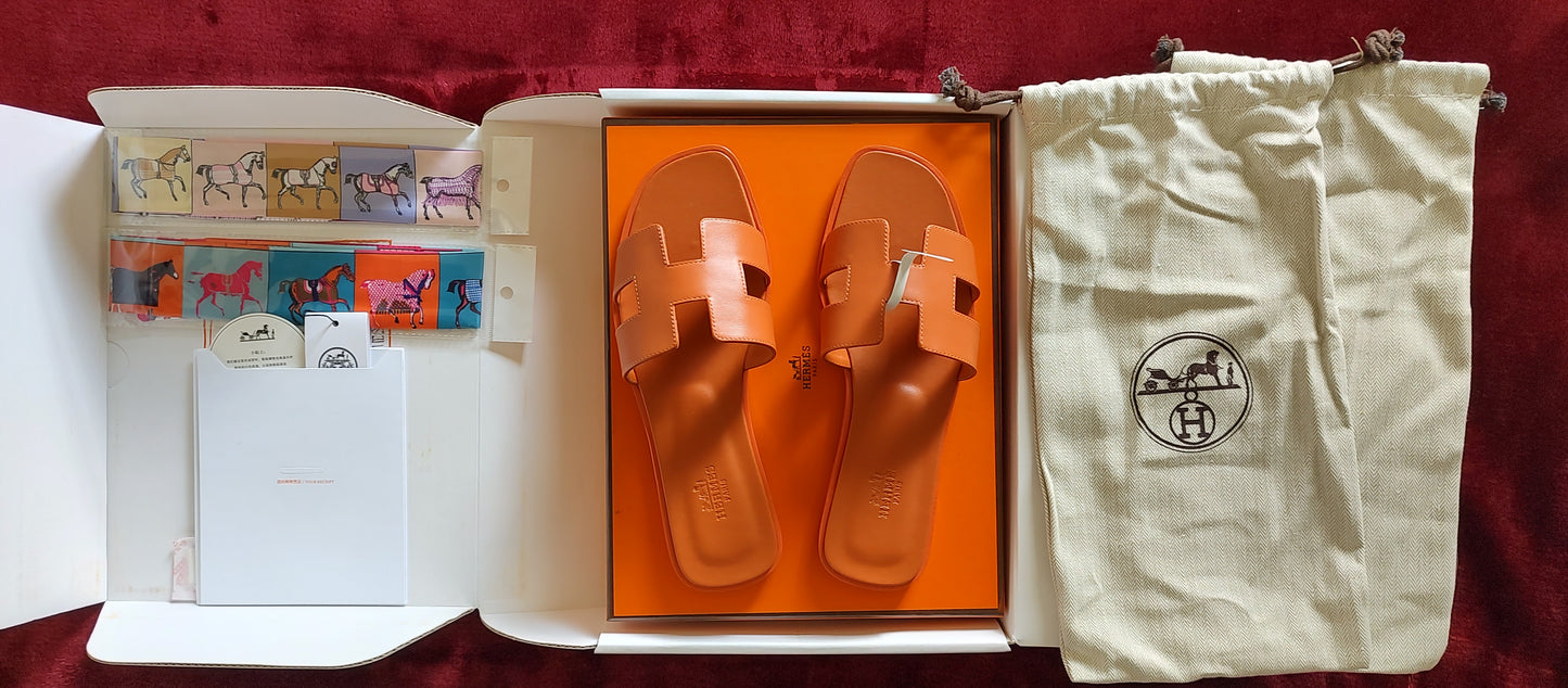 Hermès Oran Sandal in Orange EU Size 38 US size 7.5