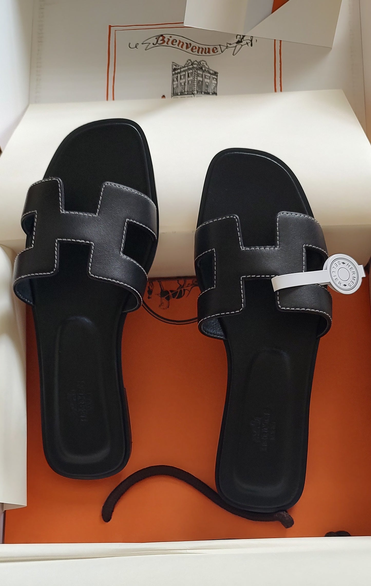 Hermès Oran Sandal in Black EU Size 38 US size 7.5