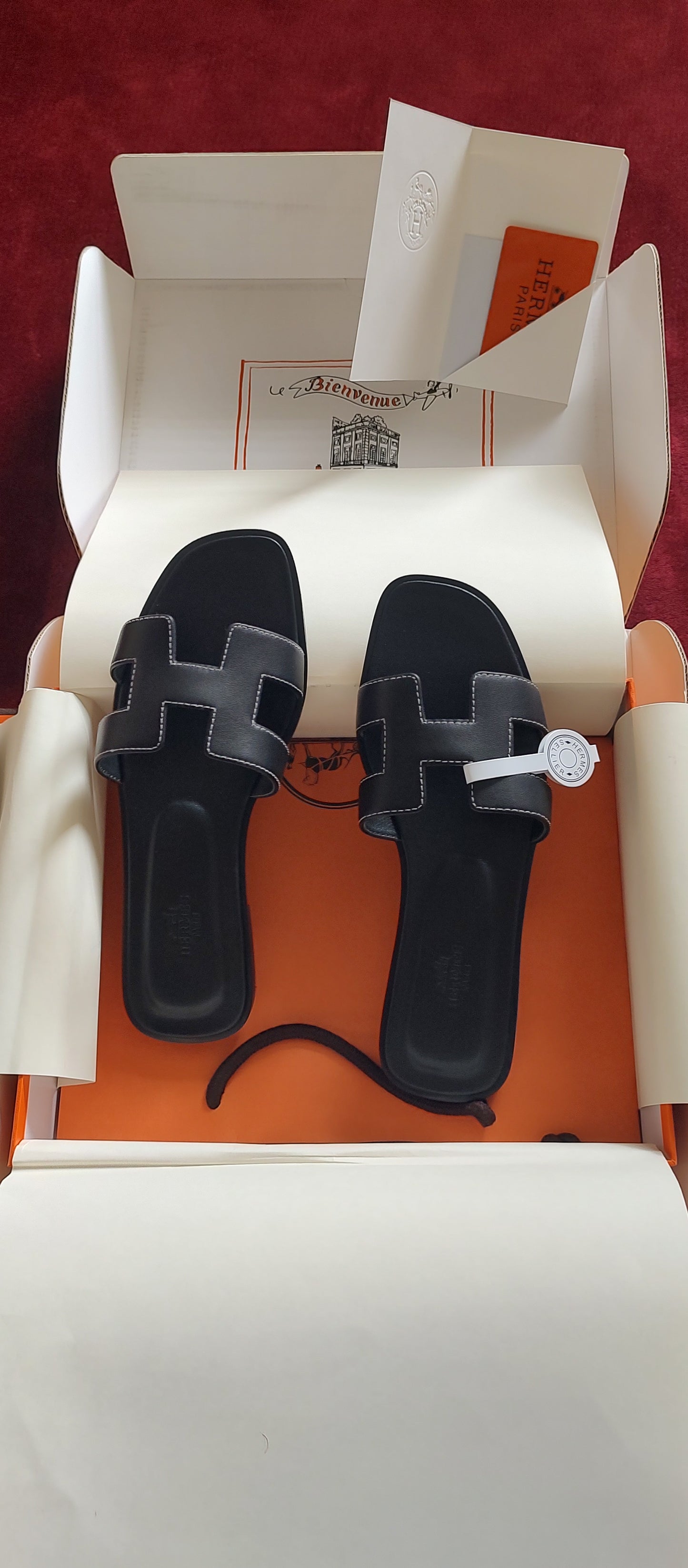 Hermès Oran Sandal in Black EU Size 38 US size 7.5